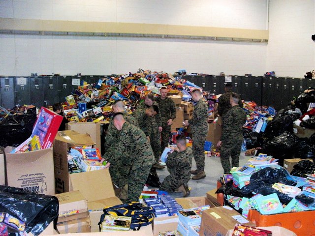 Toys for Tots 2005 002